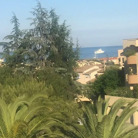 Les Cyclades Apartment